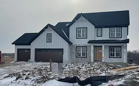 w221n4524 Timber #LT 179, Pewaukee, WI 53072