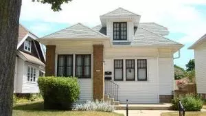 2908 N 51st #8A, Milwaukee, WI 53210