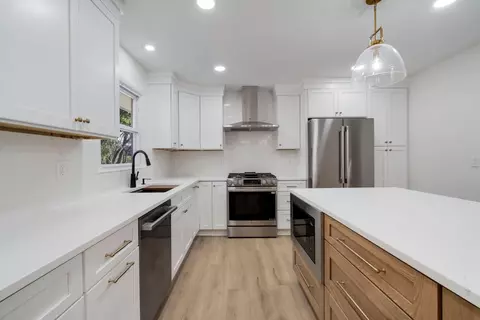 21740 W Lochinvar, New Berlin, WI 53146