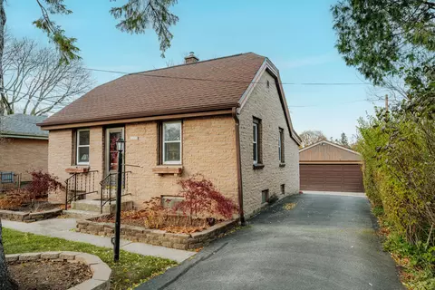 11510 W Wisconsin, Wauwatosa, WI 53226