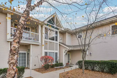 6170 Walnut #97, Cudahy, WI 53110