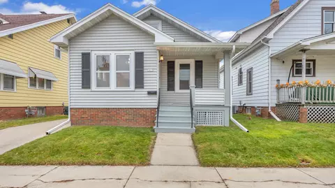 1415 Lenz, Sheboygan, WI 53083