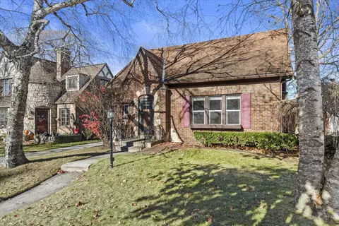 1518 Torrison, Manitowoc, WI 54220