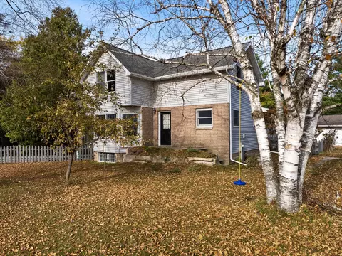 6704 Viceroy, Two Rivers, WI 54241