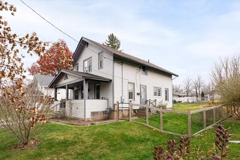 307 E Broadway, Viroqua, WI 54665