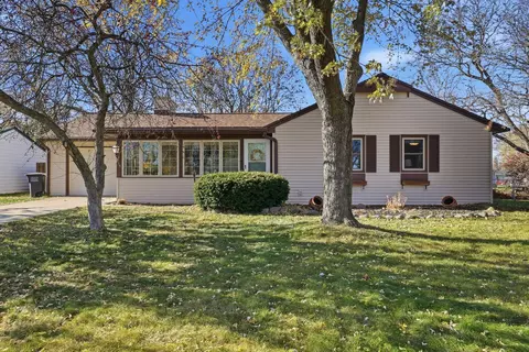 915 Parkview, Mukwonago, WI 53149