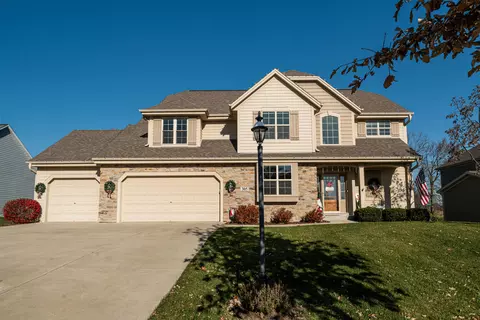 305 Century Oak, Waukesha, WI 53188