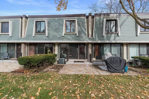 3333 5th #7E, South Milwaukee, WI 53172