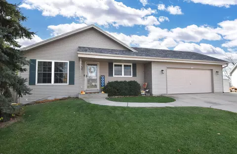 1087 Cleveland, Hartford, WI 53027