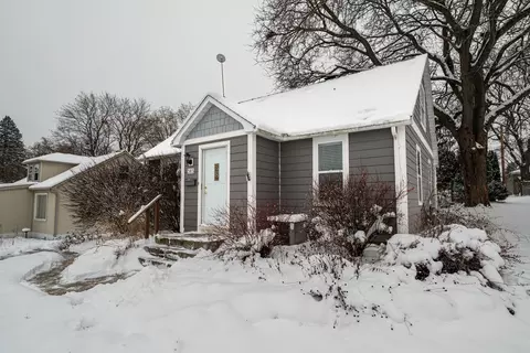 383 W Loos, Hartford, WI 53027