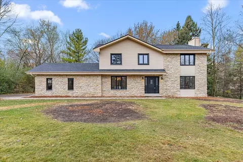 11747 N Vega, Mequon, WI 53097