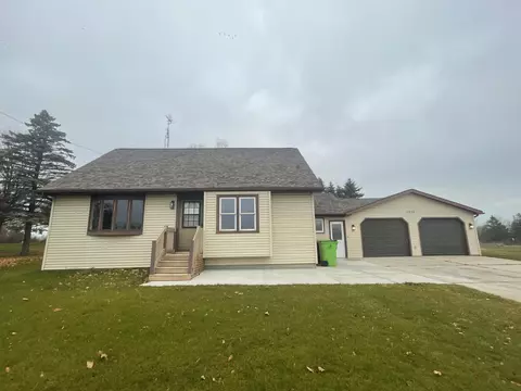 1520 North, Cleveland, WI 53015