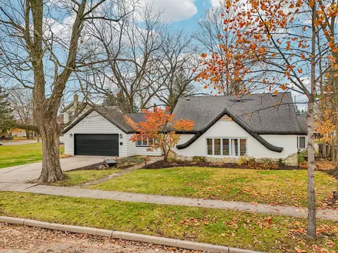 812 Center, Lake Geneva, WI 53147