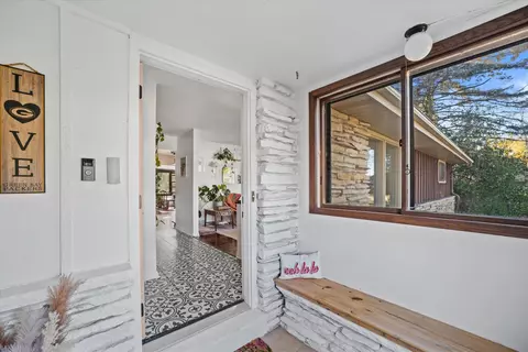 3105 W Valanna, Glendale, WI 53209