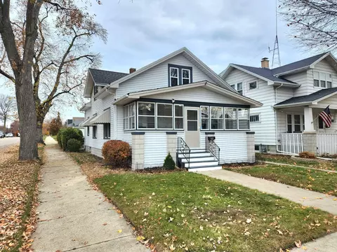 3824 Lindermann, Racine, WI 53405