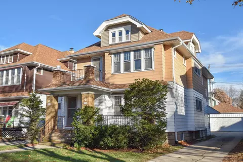 2002 N 58th #2004, Milwaukee, WI 53208
