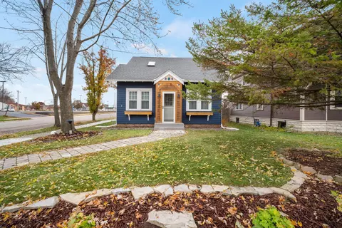 2415 9th, South Milwaukee, WI 53172