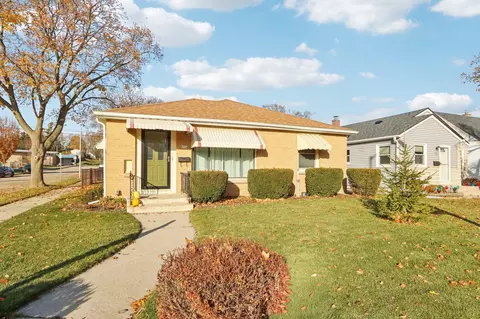 8734 W Becher, West Allis, WI 53227