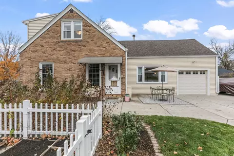 1230 Georges, Brookfield, WI 53045