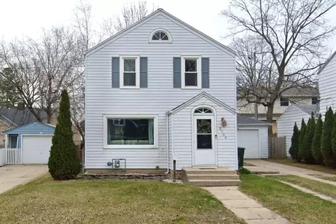 2180 S 89th, West Allis, WI 53227