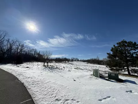 Lt30 Moelter, Lyons, WI 53147