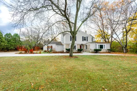 101 E Clovernook, Glendale, WI 53217