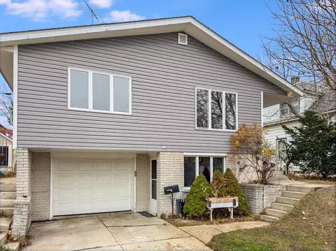 718 S 22nd, Manitowoc, WI 54220