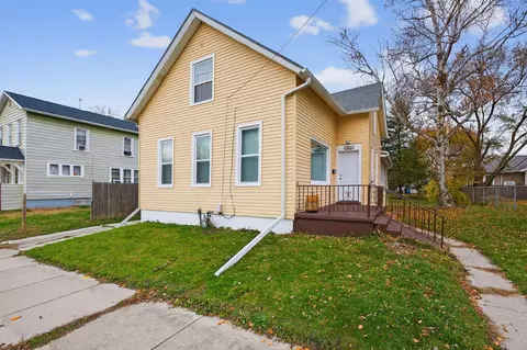 1609 St Clair, Racine, WI 53403