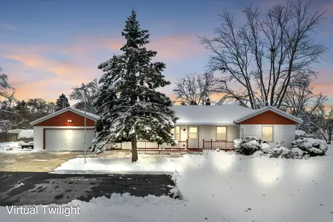 3349 E Puetz, Oak Creek, WI 53154