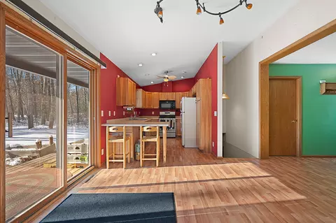 n1520 Spring Glen Road, Menominee, WI 54135