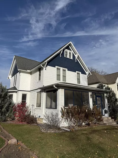 1615 Madison, La Crosse, WI 54601