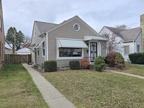 4487 N 21st, Milwaukee, WI 53209