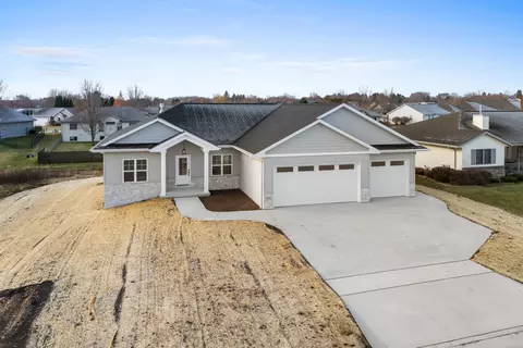 4313 Deerbrook, Manitowoc, WI 54220