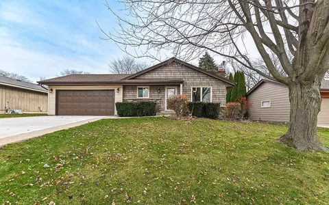 3327 Southwood, Racine, WI 53406