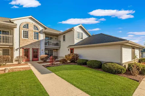 1083 Quinlan #C, Pewaukee, WI 53072