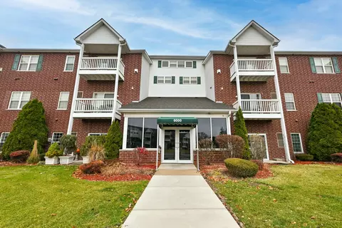 6000 S Buckhorn #308, Cudahy, WI 53110