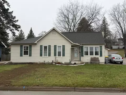 912 Oak, La Crescent, MN 55947