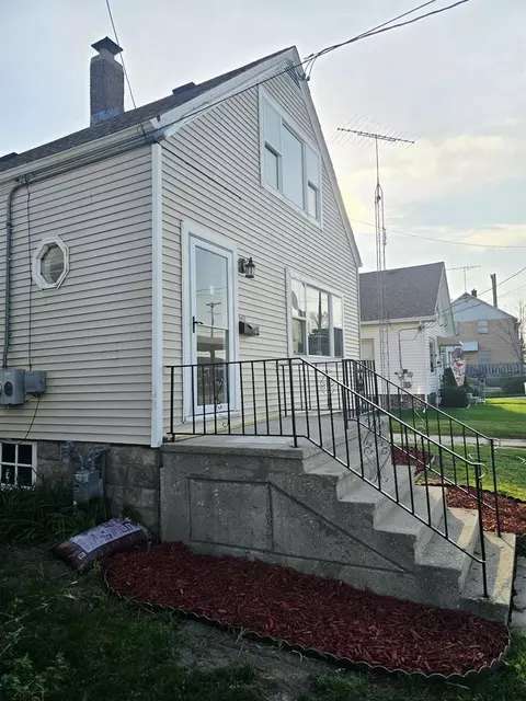 1713 12th, Two Rivers, WI 54241