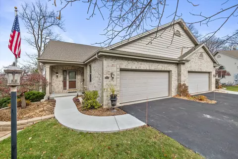285 Cardinal Rdg, Pewaukee, WI 53072