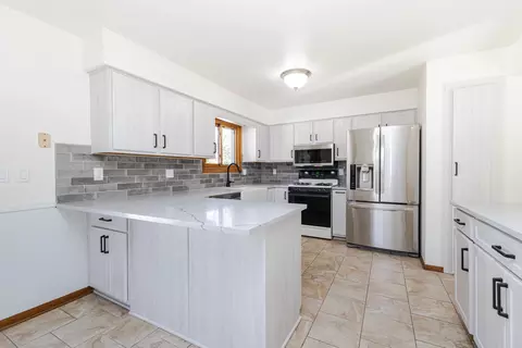 2006 Garland, Waukesha, WI 53188