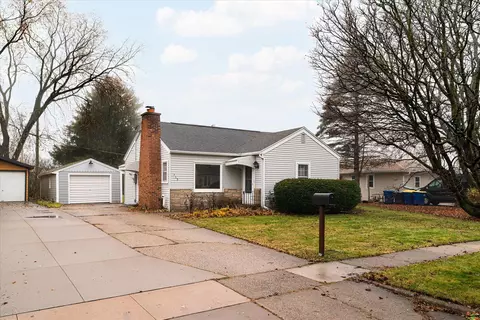 715 Independence, Viroqua, WI 54665
