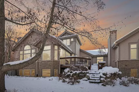 870 Lake Holw #C, Brookfield, WI 53005