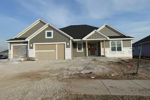 1757 Hammock, Oconomowoc, WI 53066