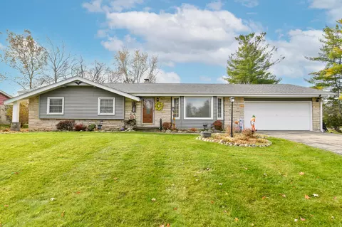 5131 S Root Riv, Greenfield, WI 53228