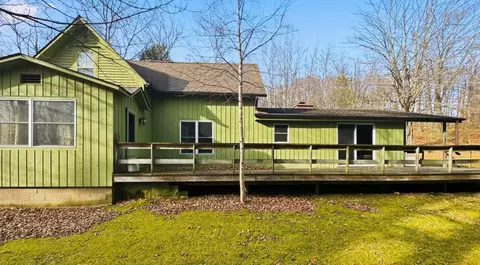 1927 Main, Washington, WI 54246