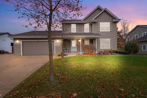 226 Beatrice, Hartford, WI 53027