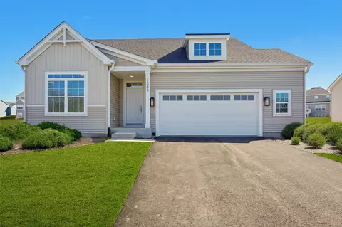 1545 N Stone Rdg, Lake Geneva, WI 53147