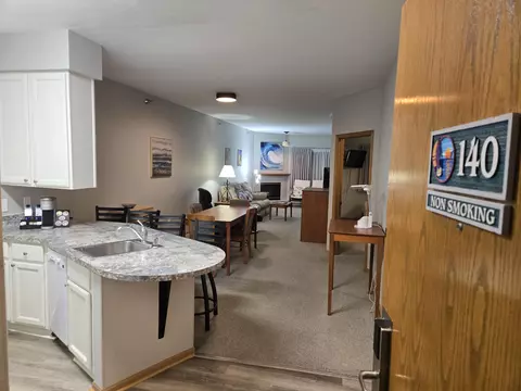 111 Center #140, Lake Geneva, WI 53147