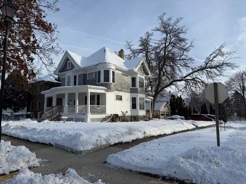 215 S Church #215 1/2, Watertown, WI 53094