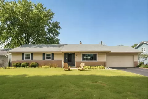 1213 W Glen Riv, Glendale, WI 53217